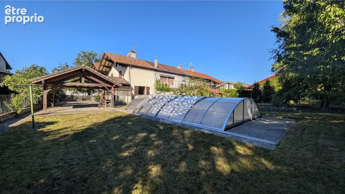 Ferme mitoyenne exposée plein sud de 130 m2 habitables et 292 m2 au sol avec terrain de 710 m2 à Bons-en-Chabl - photo 2