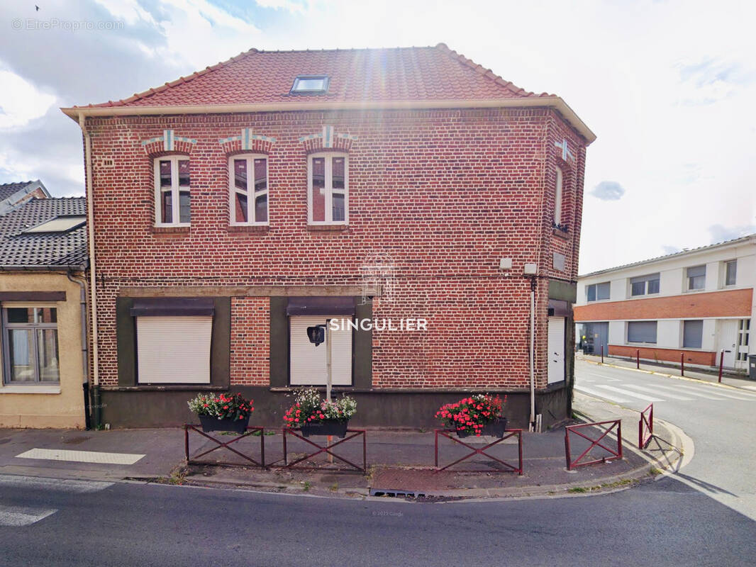 Appartement à COUTICHES