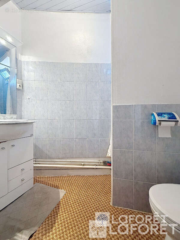 Appartement à SAINT-JEAN-DE-BOURNAY