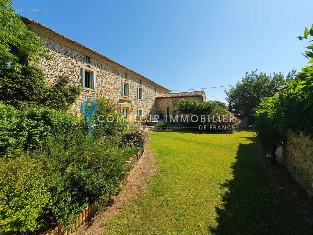 Maison à SAINT-QUENTIN-LA-POTERIE