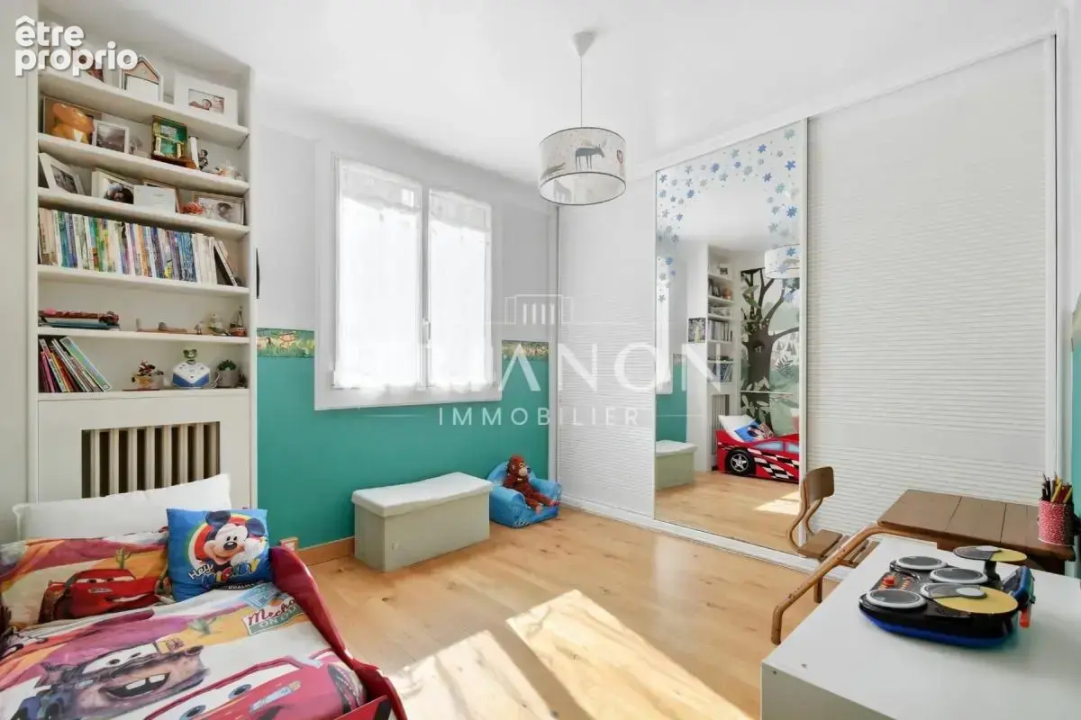 Un cadre privilégié pour ce bel appartement de 5 pièces et 81m² - photo 9