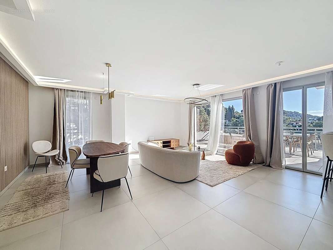 Appartement à LE CANNET