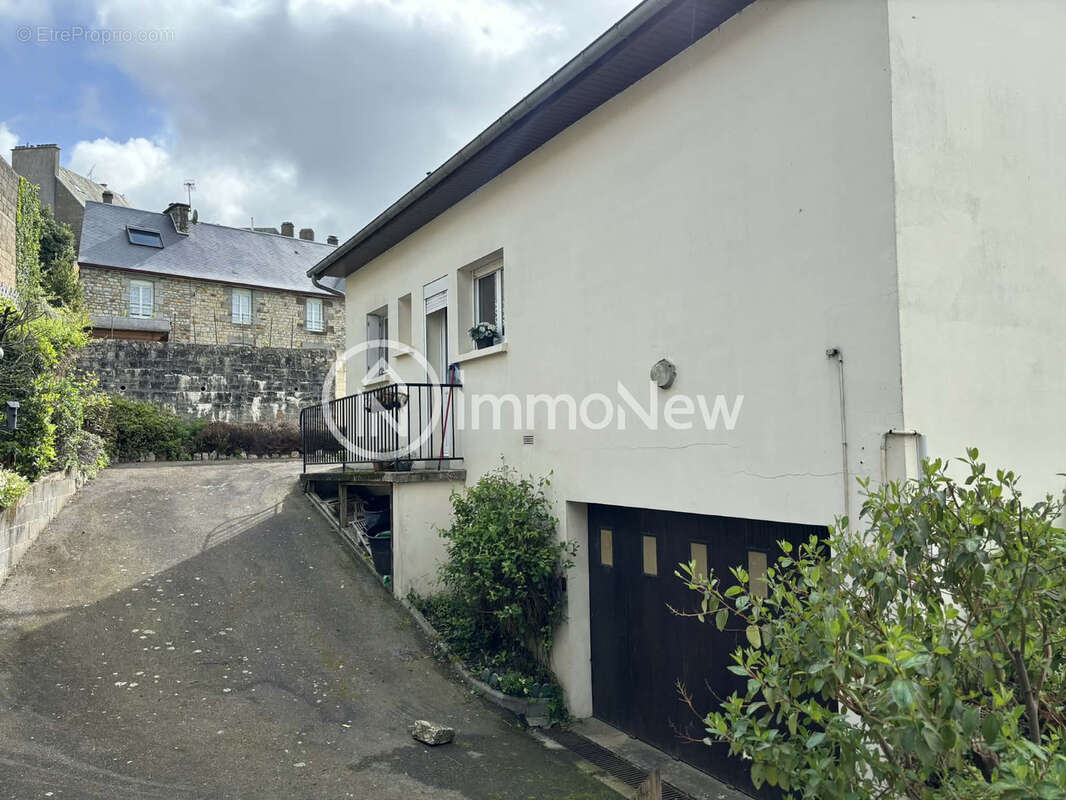 Maison à MORTAIN