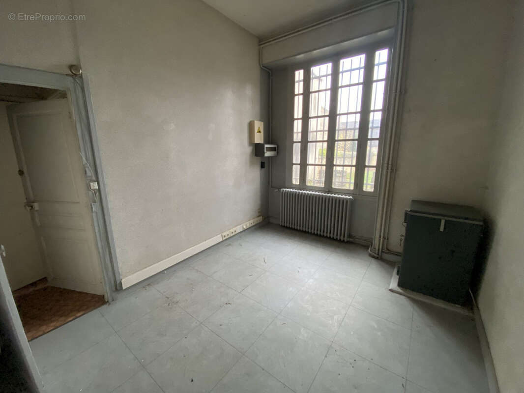 Maison de ville à rénover ! - photo 6