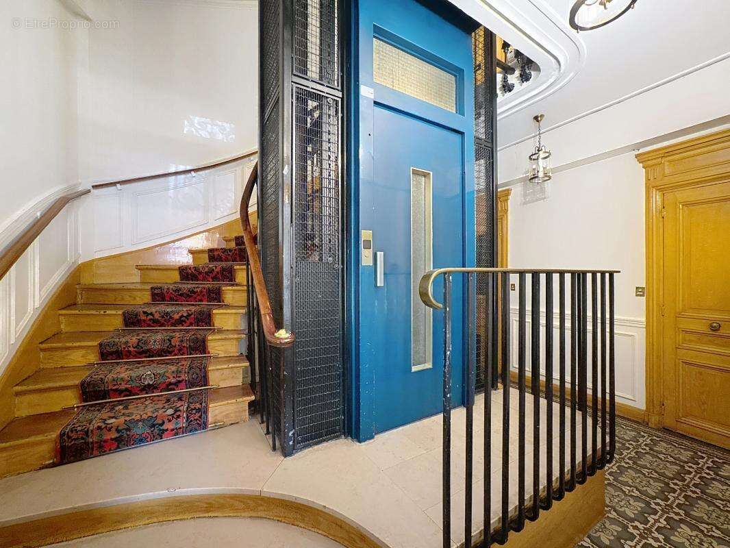 Appartement à PARIS-5E