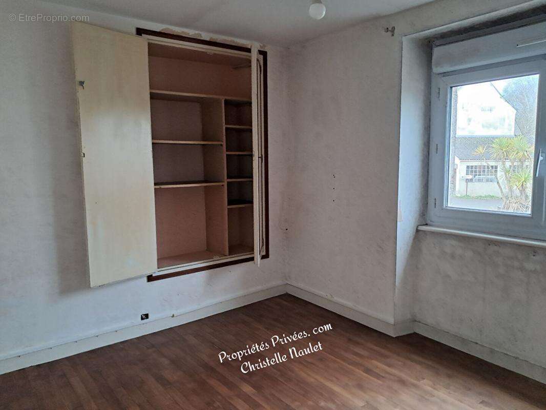 Maison à LE ROC-SAINT-ANDRE