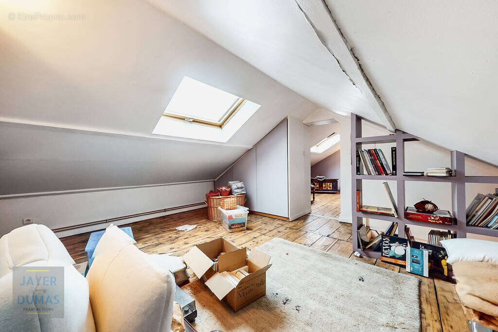 CHALON-SUR-SAONE - Belle maison au calme avec Garage et Piscine - - photo 10