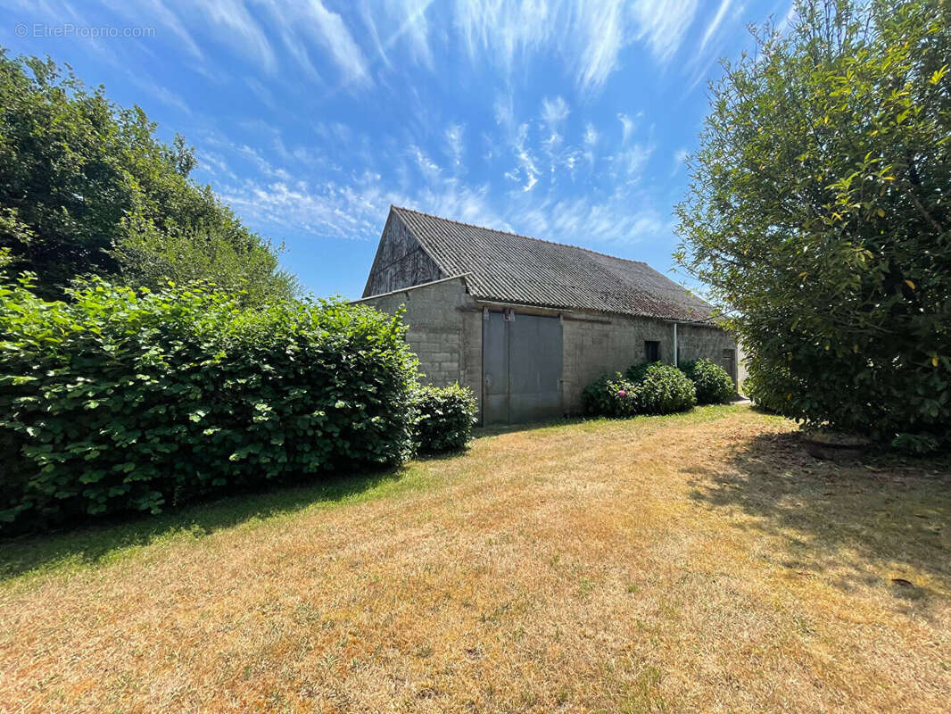 Campagne Gourlizon - Maison avec hangars - photo 10