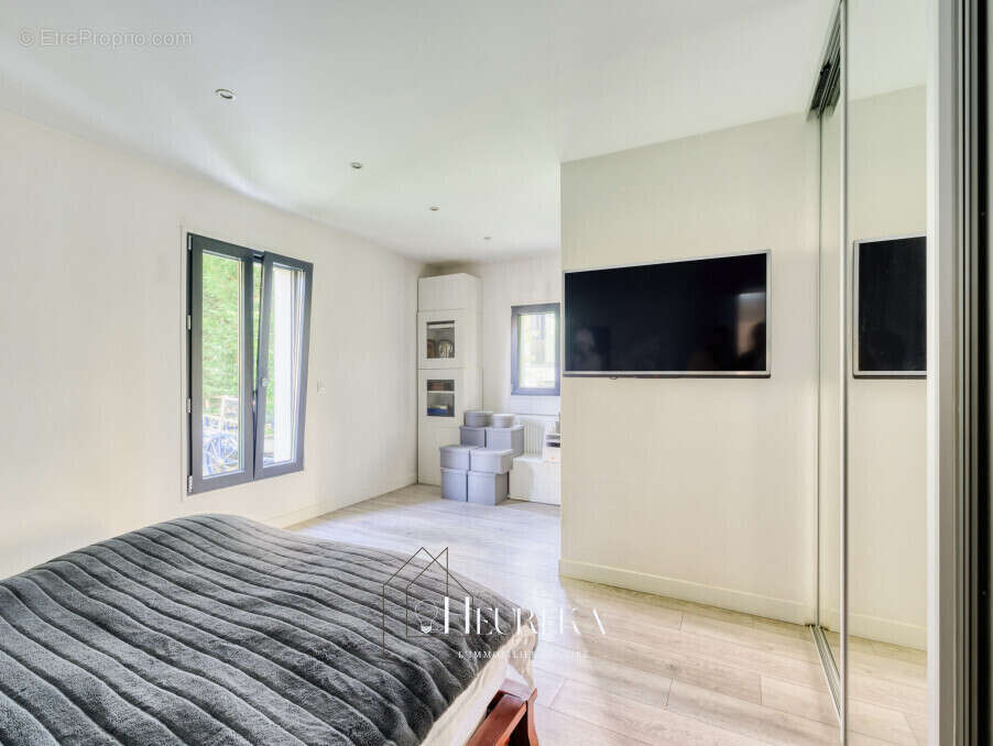 Maison à SAINT-MAUR-DES-FOSSES