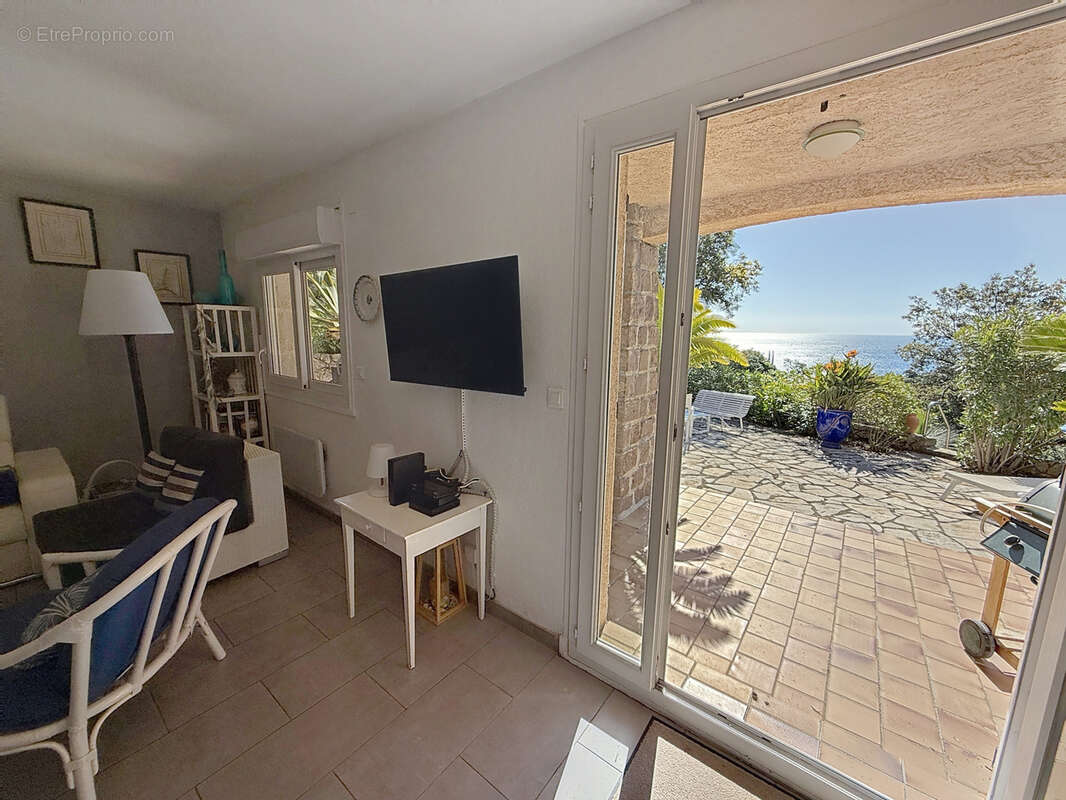 Maison à LES ISSAMBRES