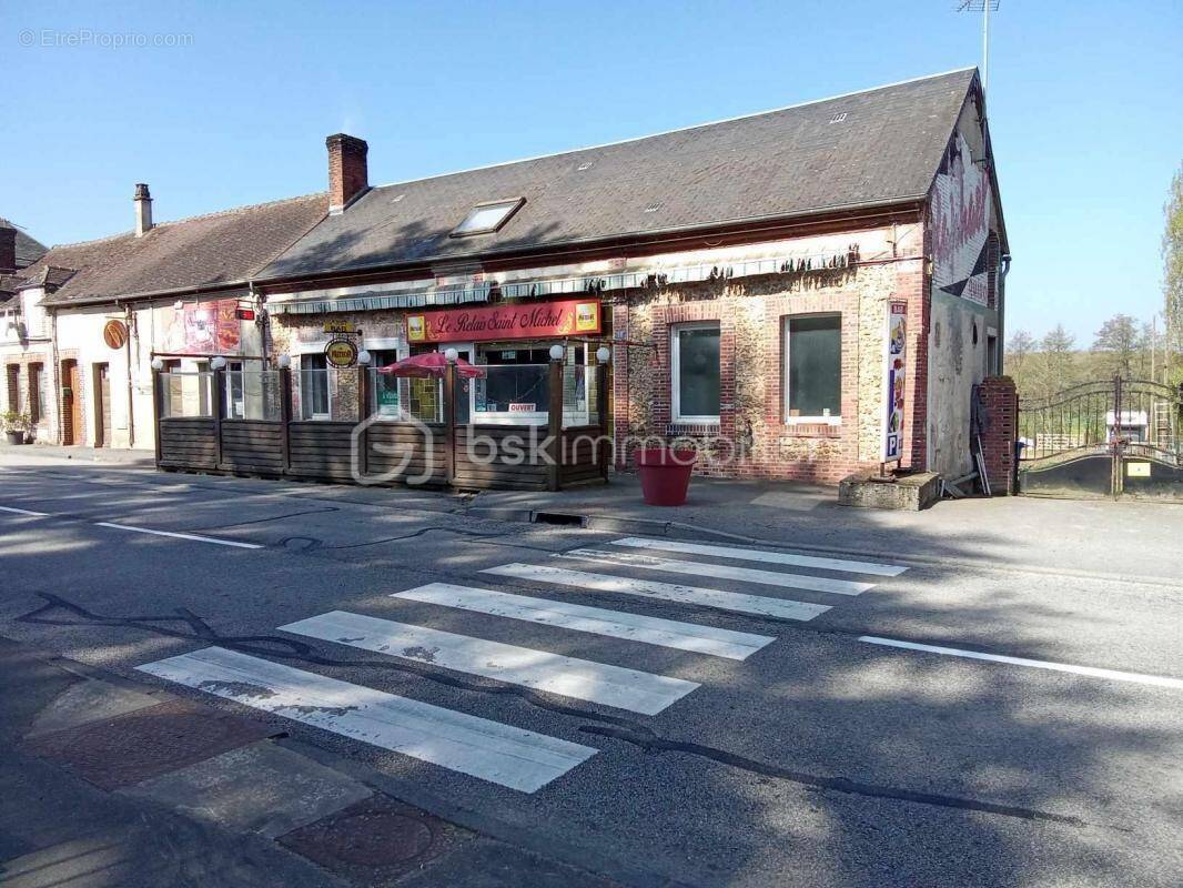 Maison à SAINT-MAURICE-LES-CHARENCEY