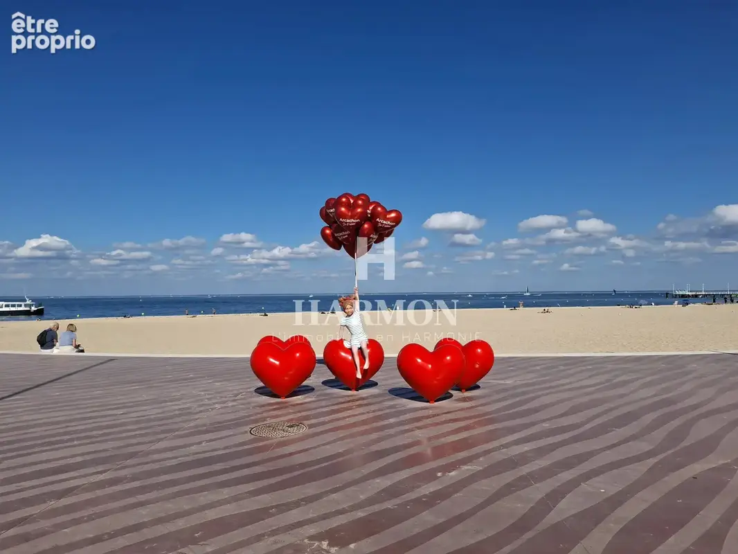 Local commercial avec vitrine front de mer - photo 1