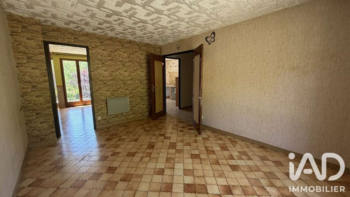 Maison 95 m² à Cransac  - photo 8