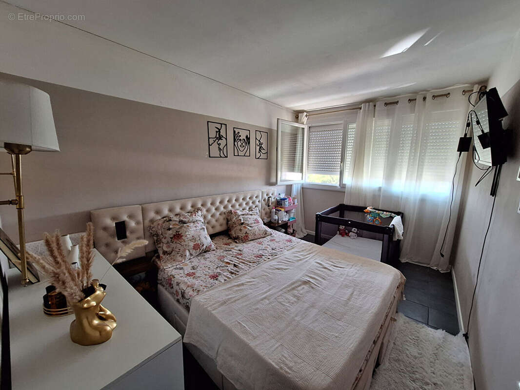 Appartement à MARSEILLE-14E