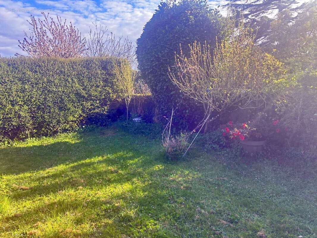 Maison à CHENAC-SAINT-SEURIN-D'UZET