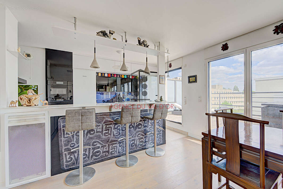 Appartement à SURESNES
