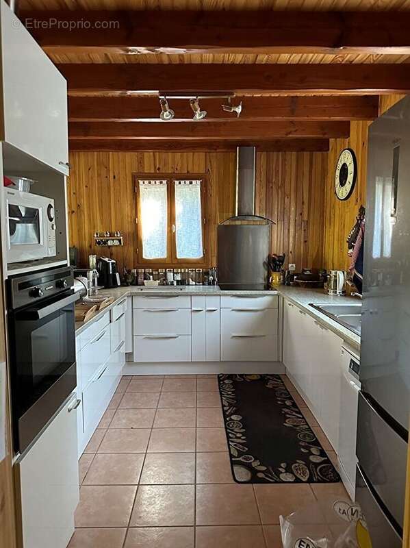 Maison à LACHAPELLE-AUZAC