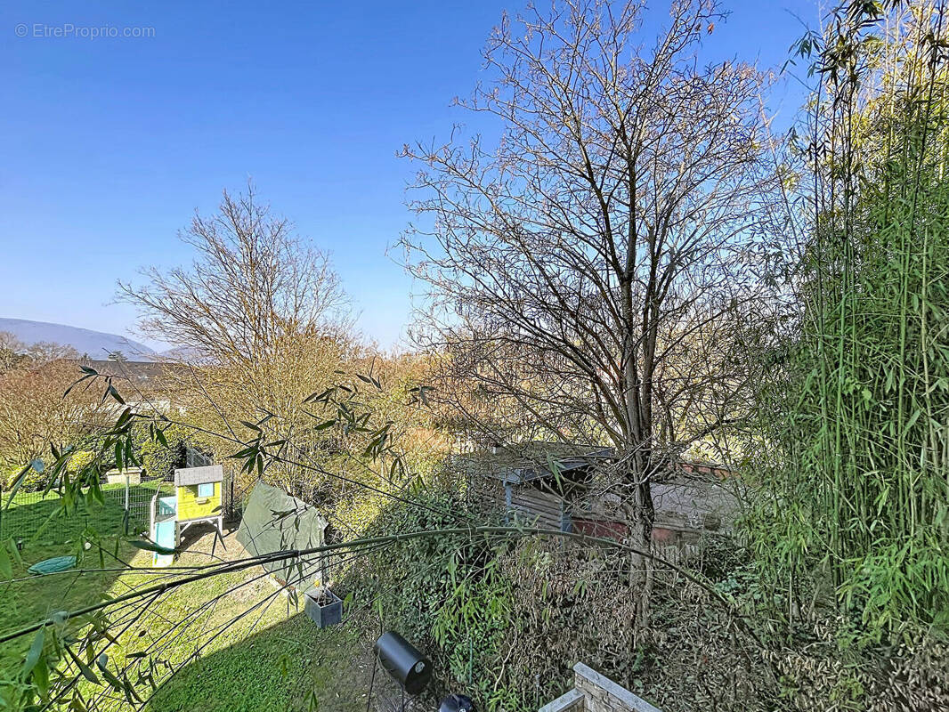 Appartement à CONTAMINE-SUR-ARVE