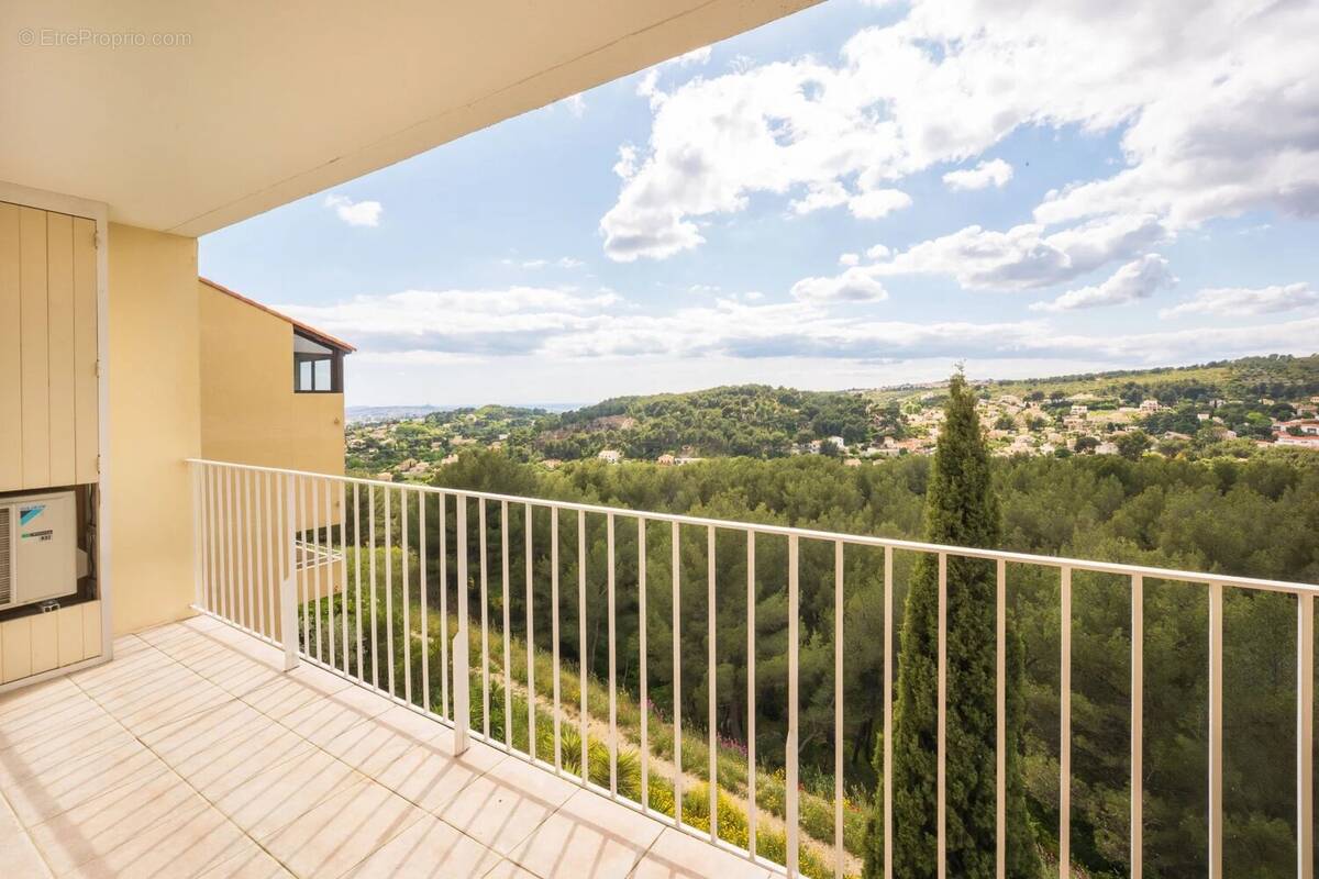 Appartement à MARSEILLE-13E