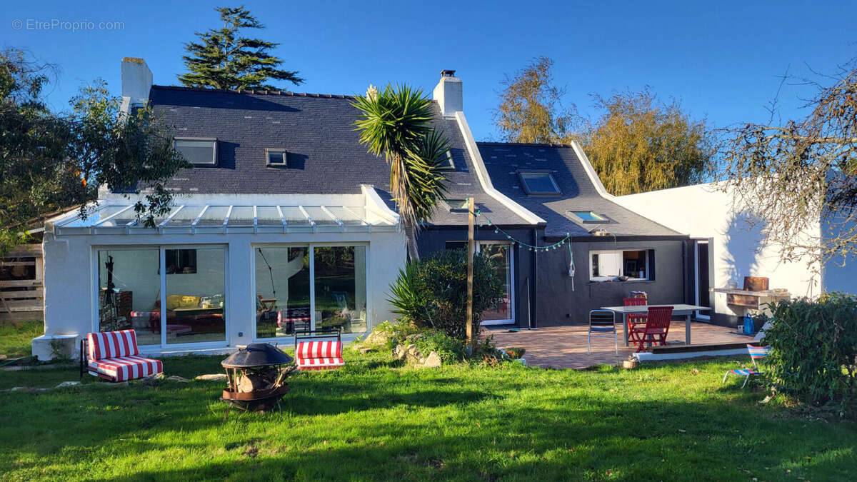 Maison à LOCMARIA