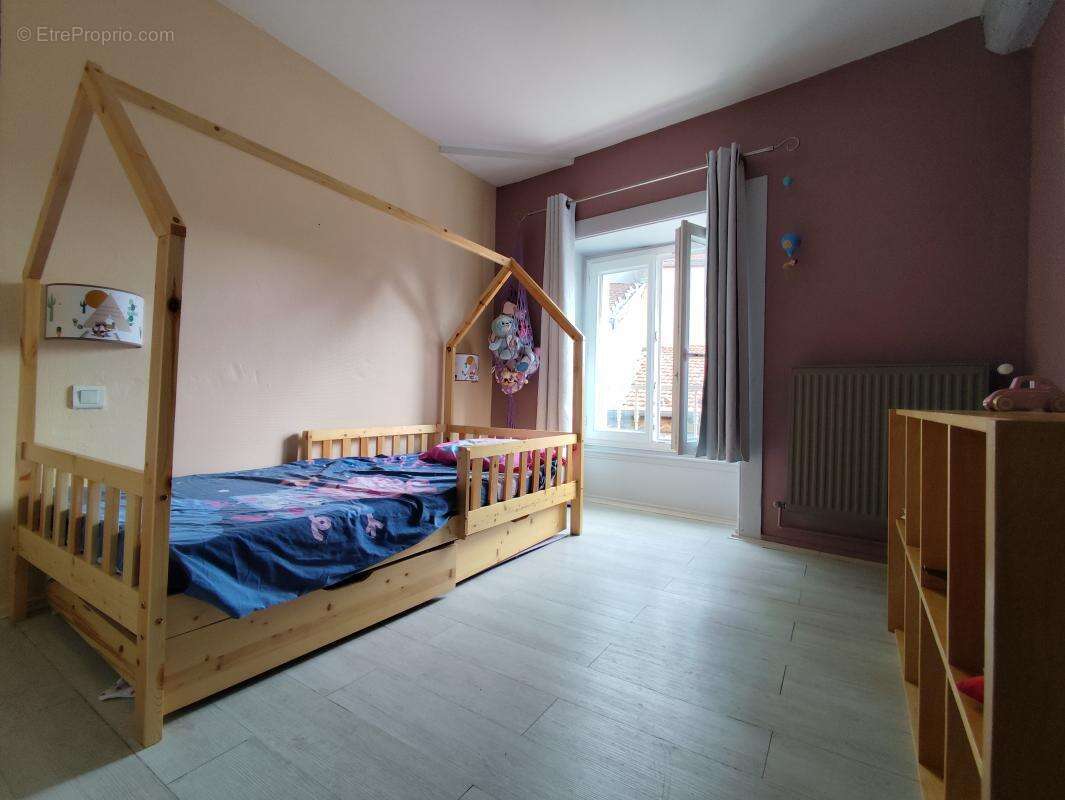 Maison à SAINT-MARTIN-LA-PLAINE