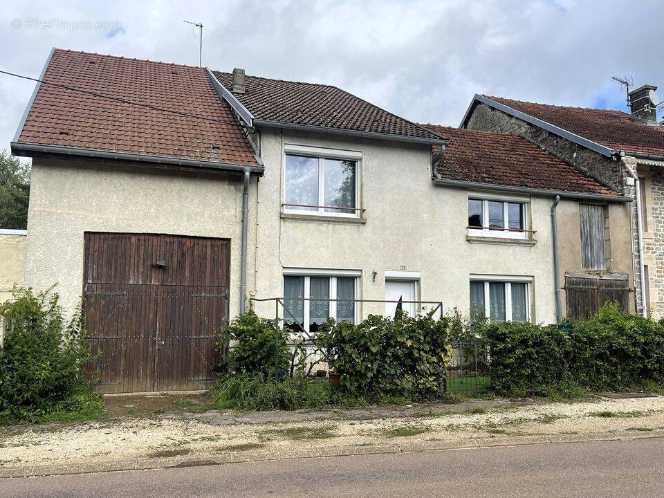 Maison à HAUTE-AMANCE