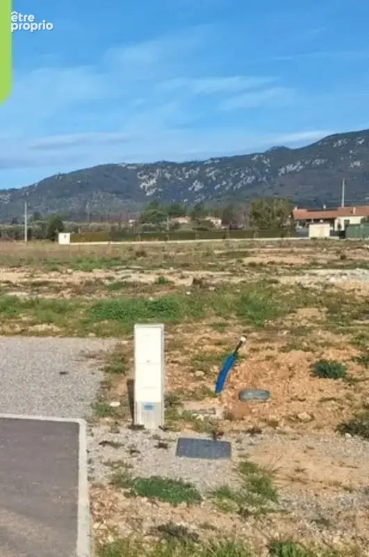 Terrain à VOLX