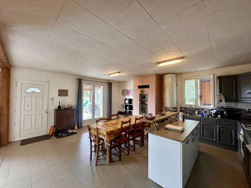 Maison de plain-pied avec studio, grange et vue campagne - photo 5