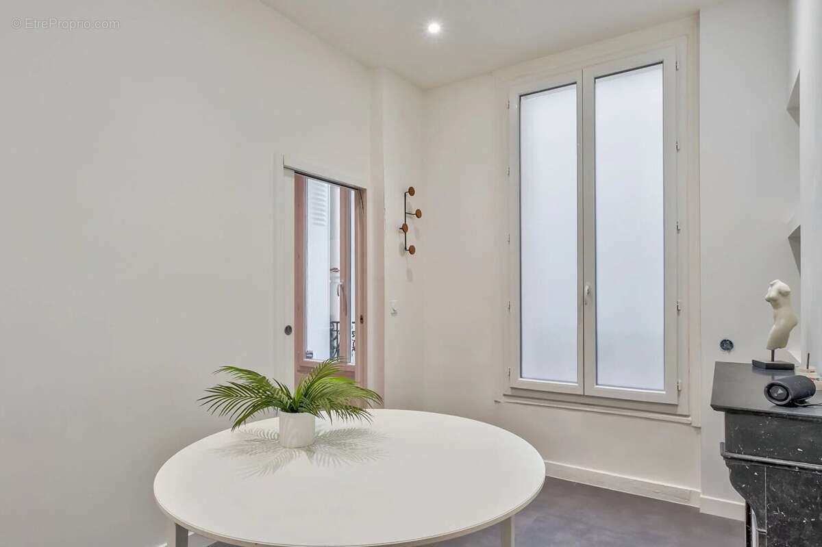 Commerce à ISSY-LES-MOULINEAUX