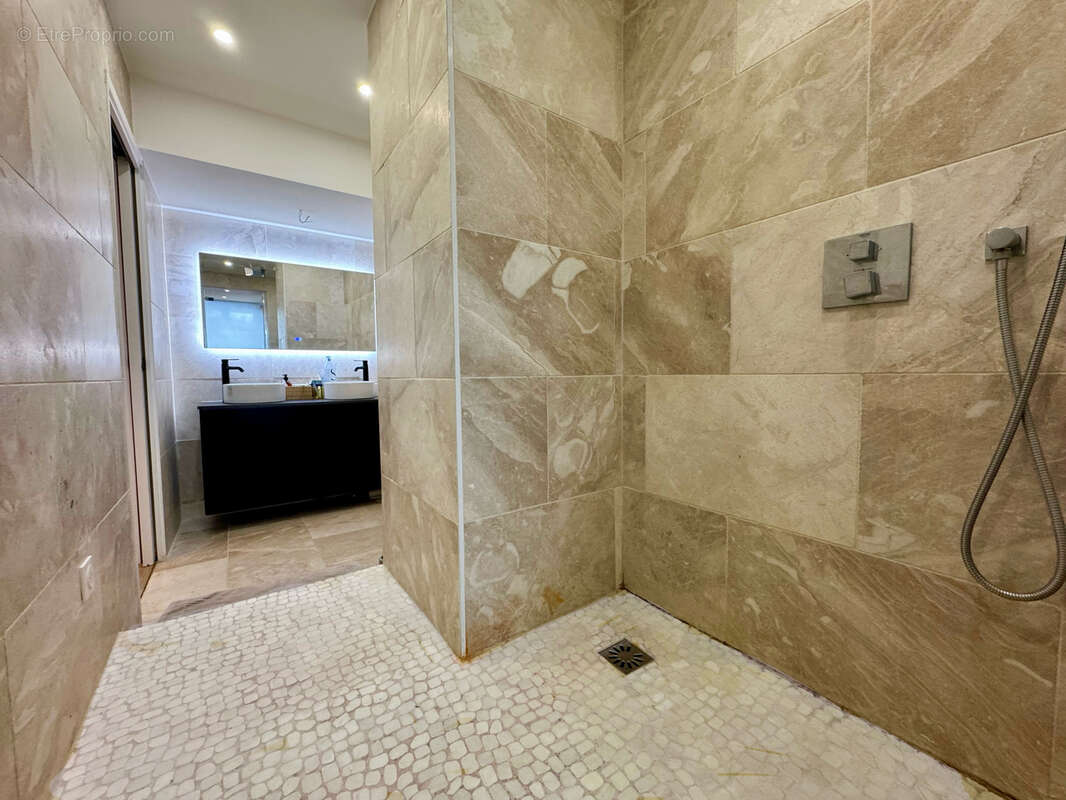 Appartement à MARSEILLE-14E