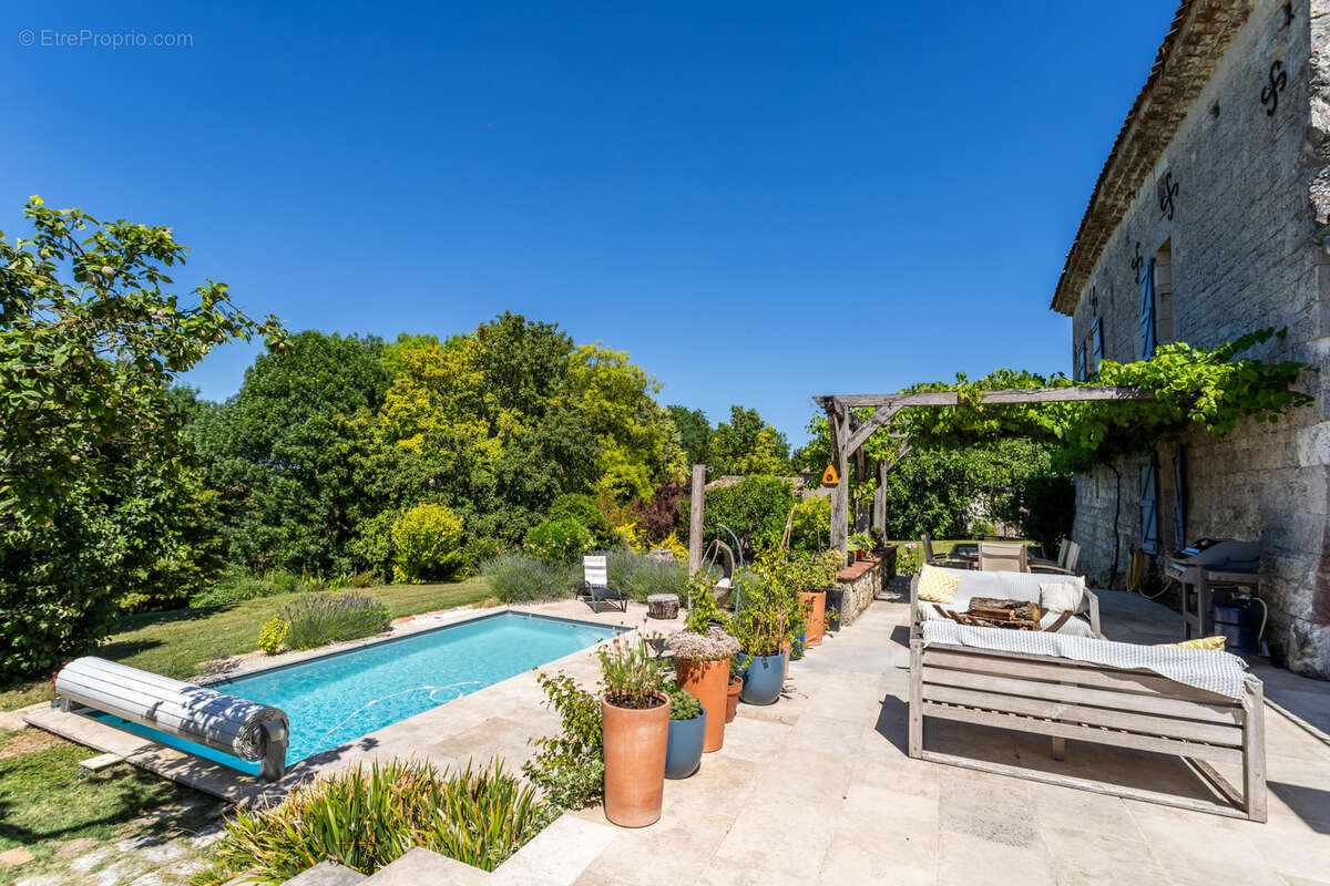 Propriété de campagne avec piscine et dépendances - photo 14