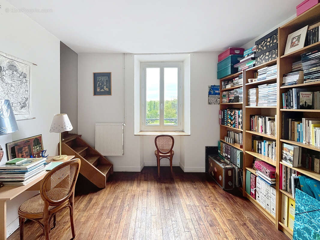 Maison en pierres avec dépendance et double garage - photo 10