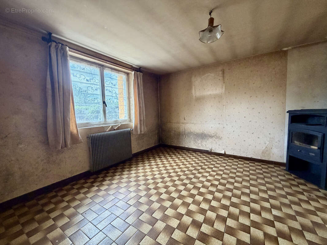Maison à FEYTIAT