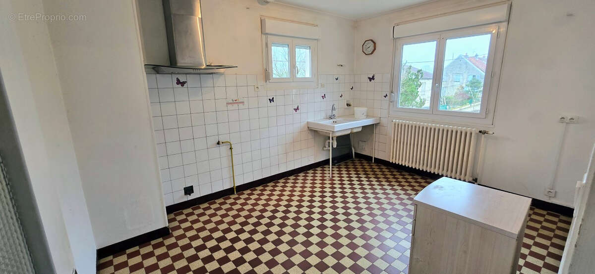 Maison à CHARGEY-LES-GRAY