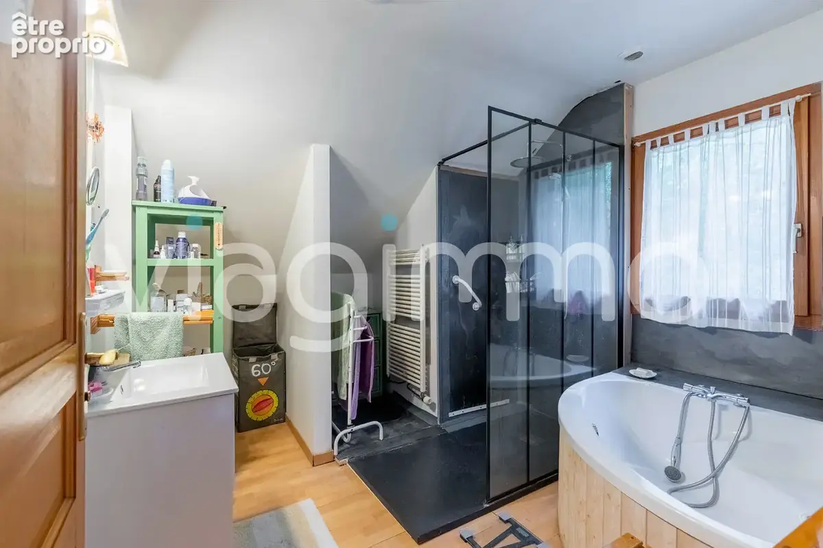 Superbe Chalet à DINOZE  dans un cadre de vie privilégié - photo 10