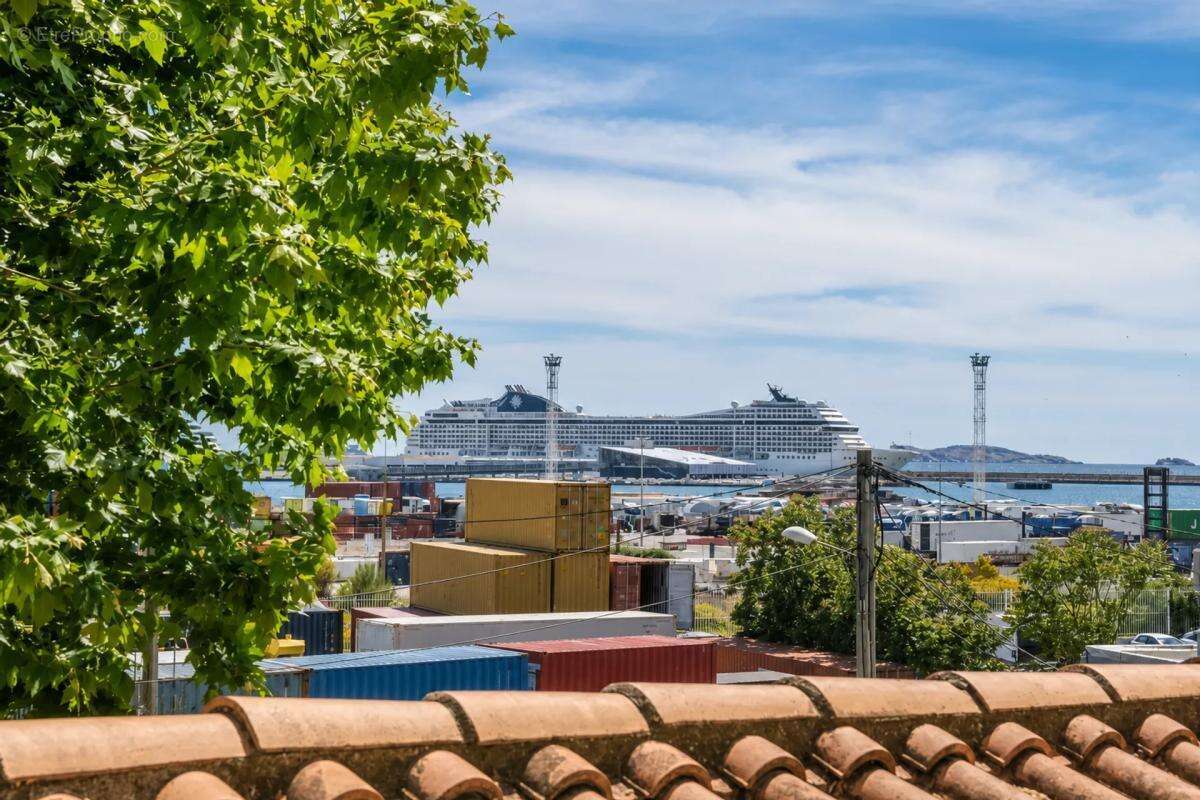 Appartement à MARSEILLE-16E