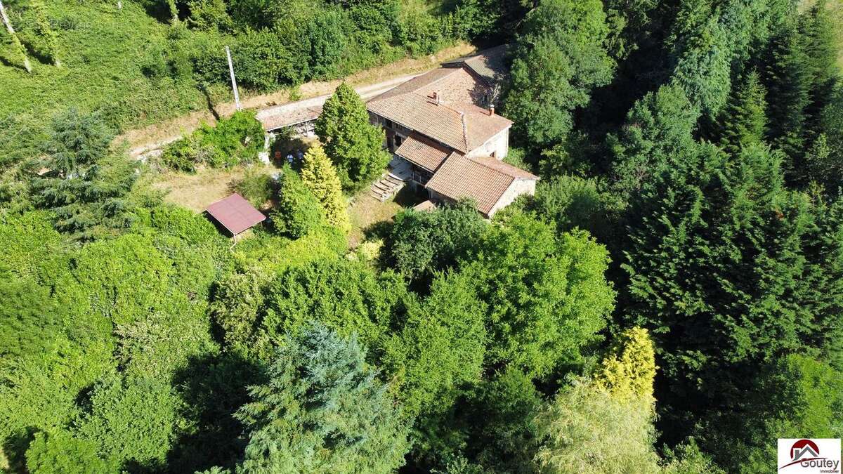 Maison à SAINT-JUST-EN-CHEVALET