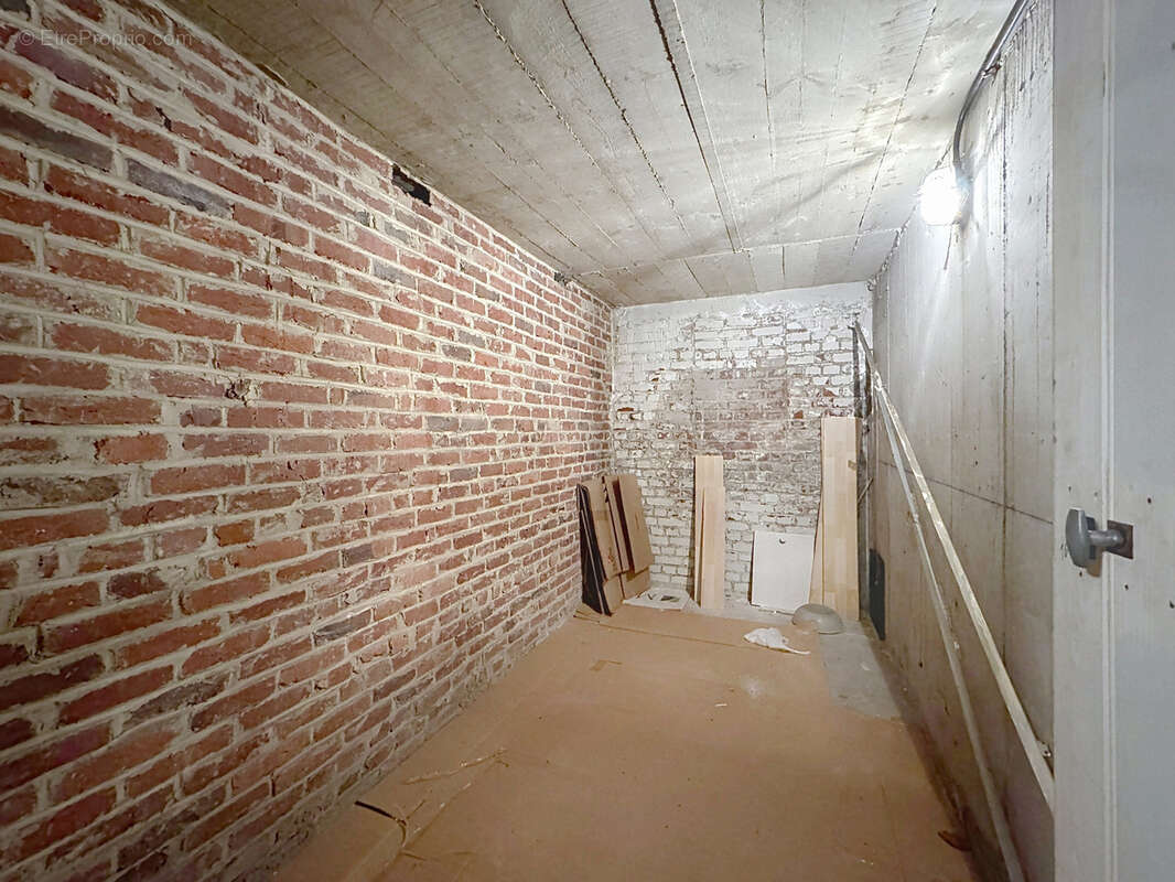 Appartement 2 pièces 57m2 dernier étage avec ascenseur cave et place de parking privative 59300 VALENCIENNES - photo 12
