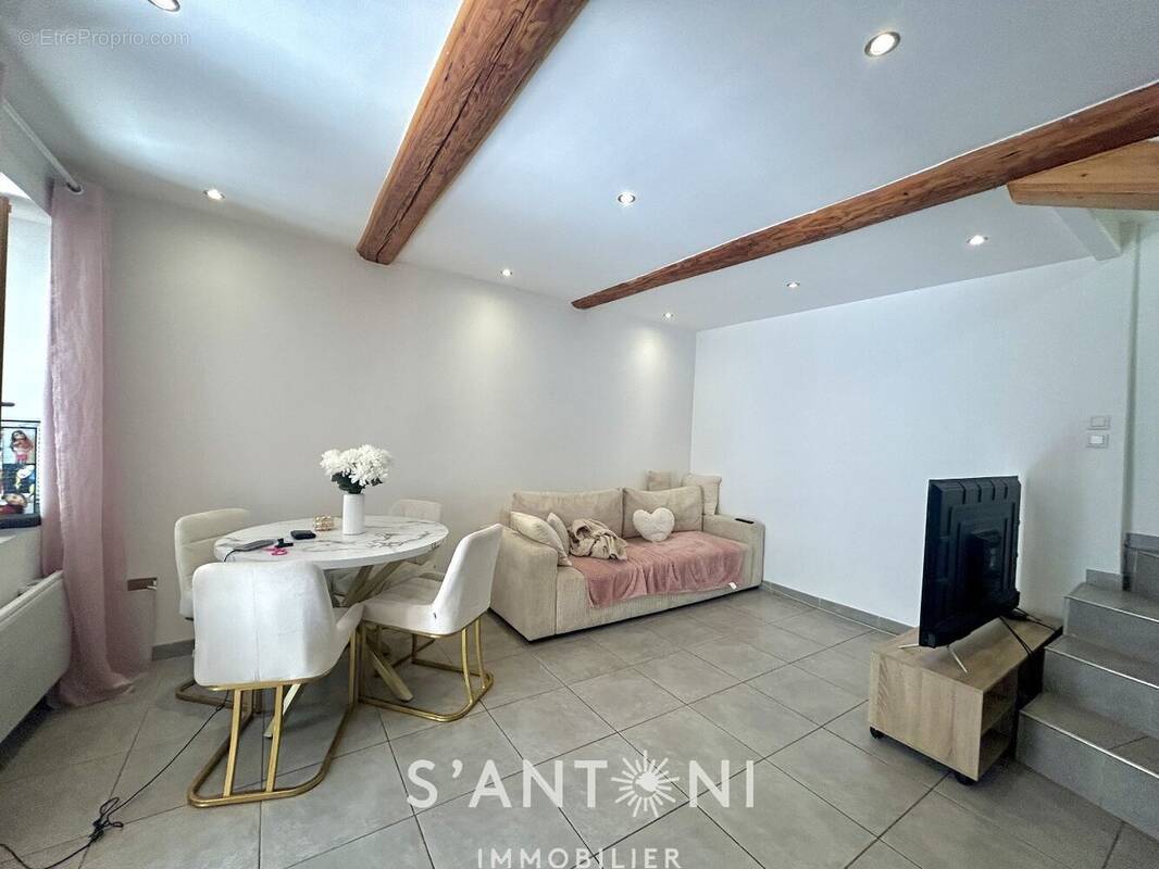 Maison à VILLENEUVE-LES-BEZIERS