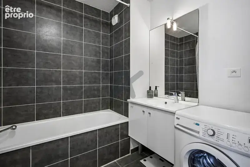 Oullins - Centre: Un appartement T2 de 47m2 avec terrasse et garage - photo 9