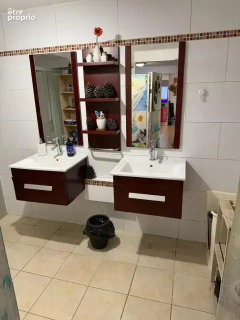 Villa 310 m² divisée en deux appartements Piscine et vue dégagée — Terrain de 1 076 m² - photo 24