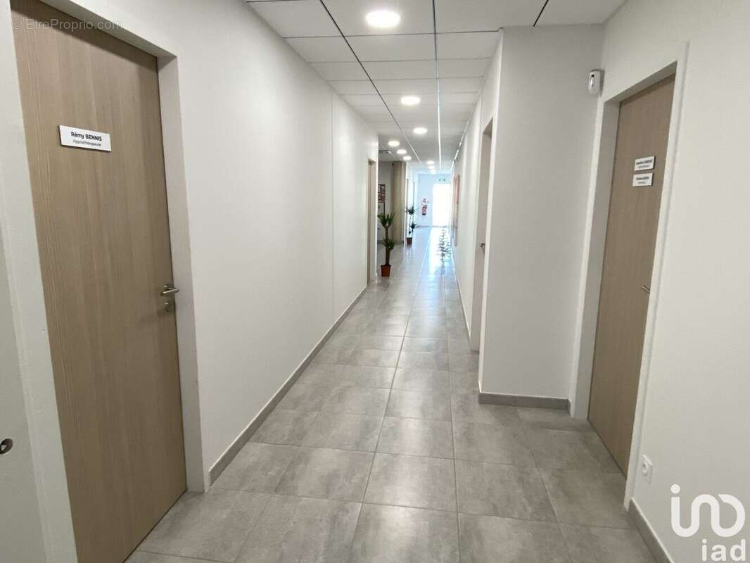 Photo 3 - Commerce à TOURBES