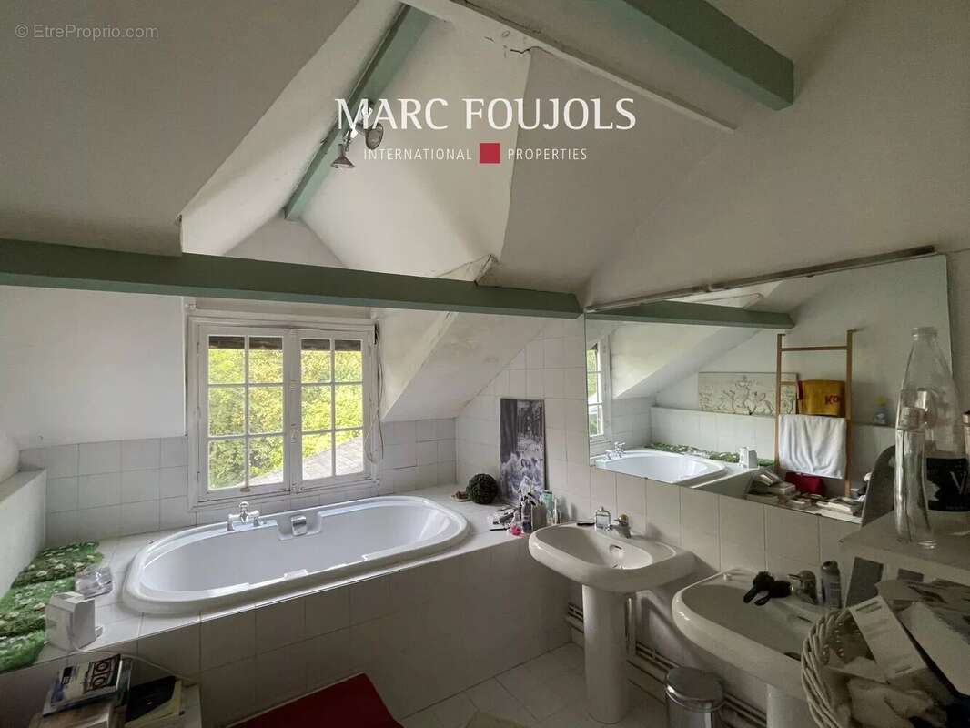 Maison à DAMPIERRE-EN-YVELINES