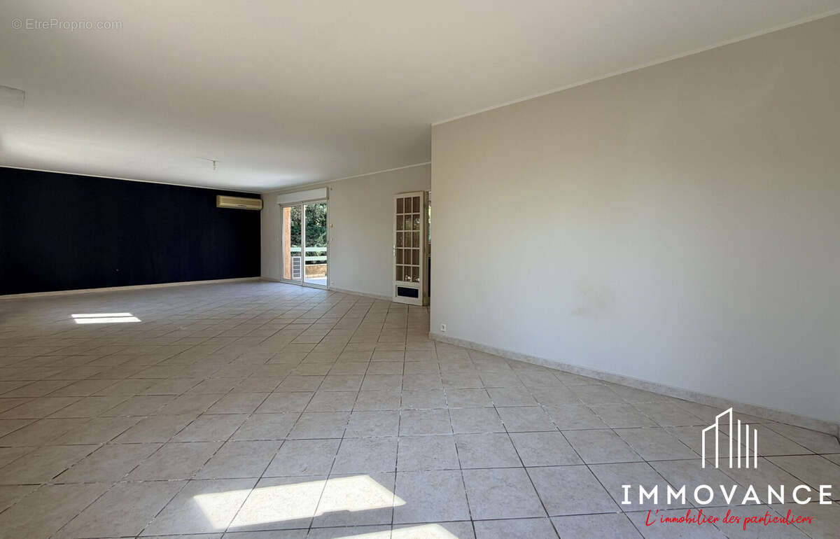 Maison 132 m² à Saint-Drezery  - photo 7