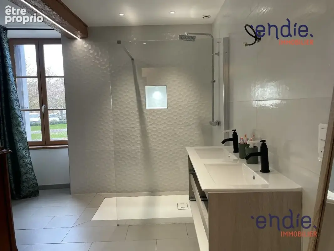 Maison 4 pièces 106 m² à vendre à Moncontour (86330) - photo 6