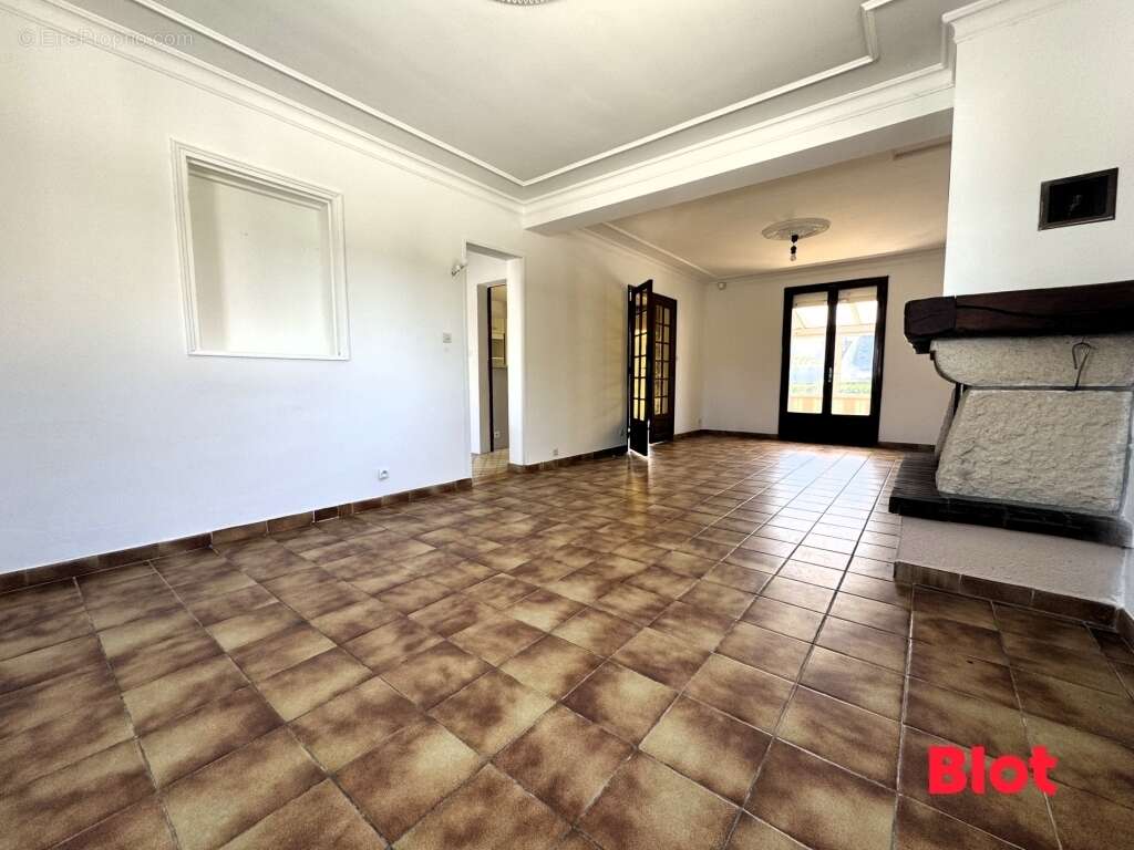 Maison 124 m² à Louvigne-De-Bais  - photo 5
