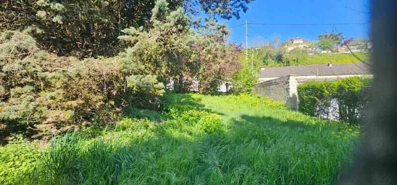 Terrain à SAINT-LEU-D&#039;ESSERENT