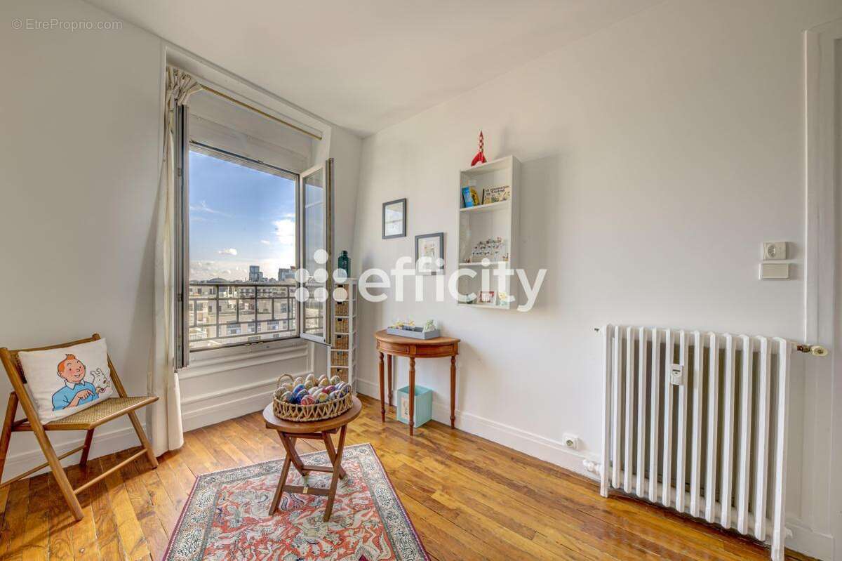 Appartement à LEVALLOIS-PERRET