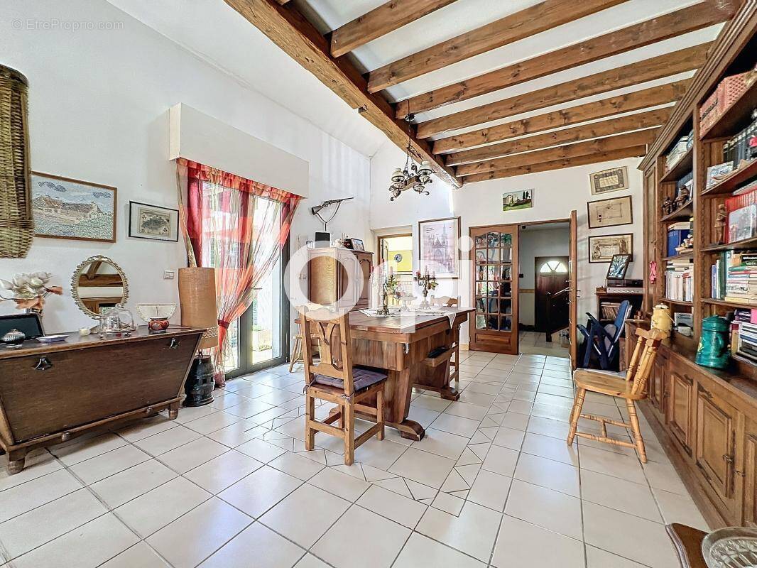 Maison à MARGNY-SUR-MATZ