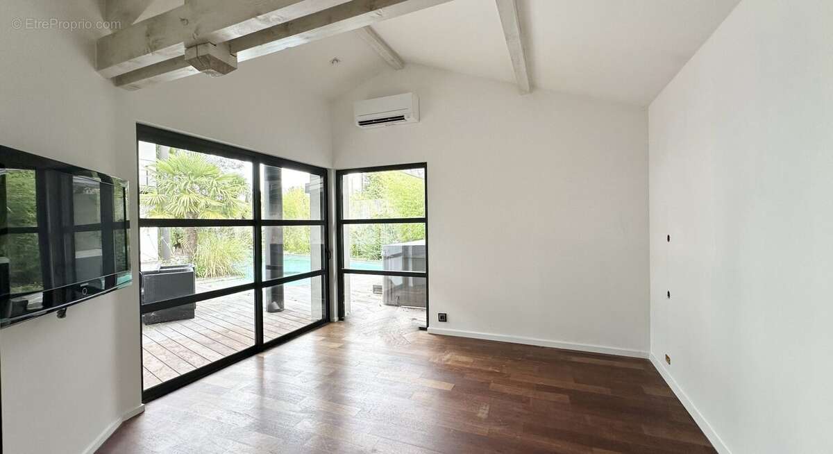 Villa d'architecte de type t5 de 136 m2 avec piscine - photo 17